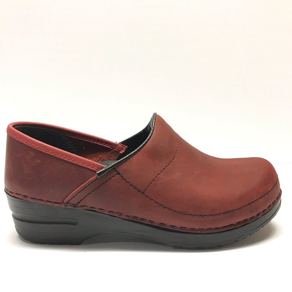 Sanita Antique Red Leather Clogs Size 37